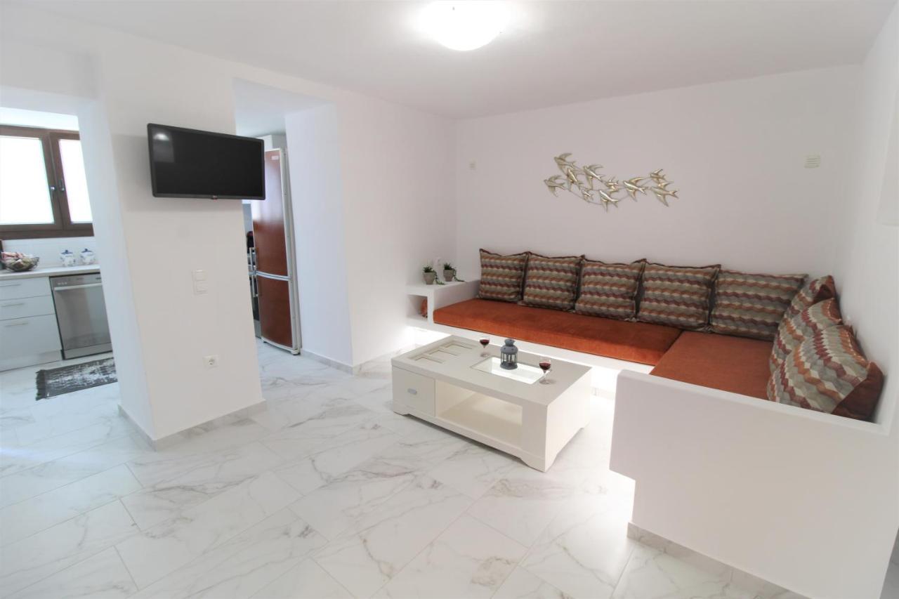 Plaka Philoxenia Apartments Экстерьер фото