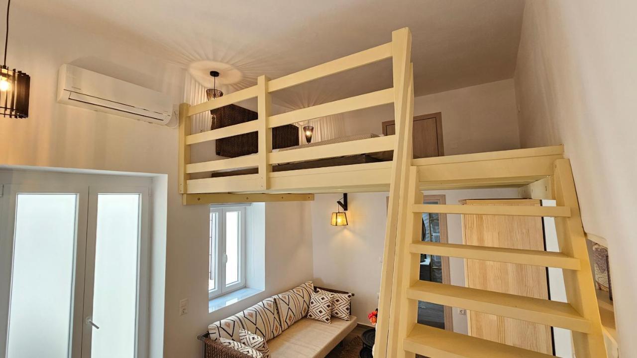 Plaka Philoxenia Apartments Экстерьер фото